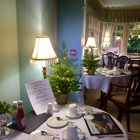 Bed and breakfast Storrs Gate House