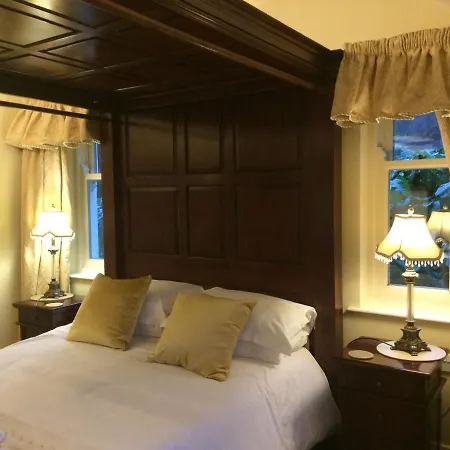 Bed and breakfast Storrs Gate House