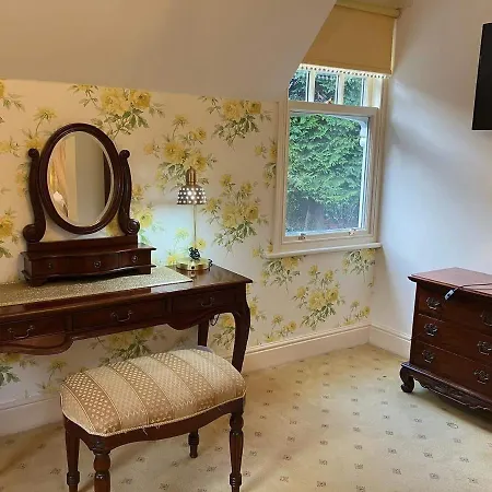 Bed and breakfast Storrs Gate House