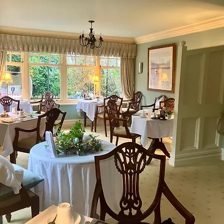 Storrs Gate House Bed and breakfast 4*