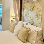 Storrs Gate House Bed & Breakfast