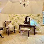 Storrs Gate House Bed & Breakfast