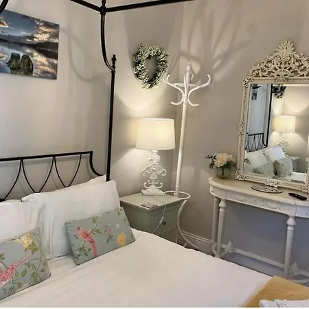 Storrs Gate House No Pets Allowed 4* Bowness-on-Windermere