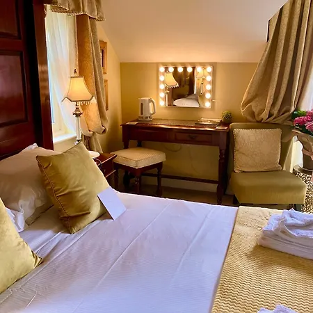 Storrs Gate House No Pets Allowed Bed & Breakfast 4*