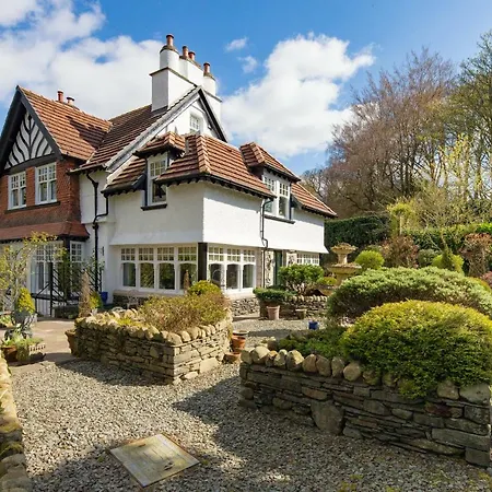 Storrs Gate House No Pets Allowed 4*