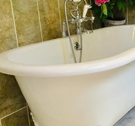 فندق مبيت وإفطار ستورز جيت هاوس 4*