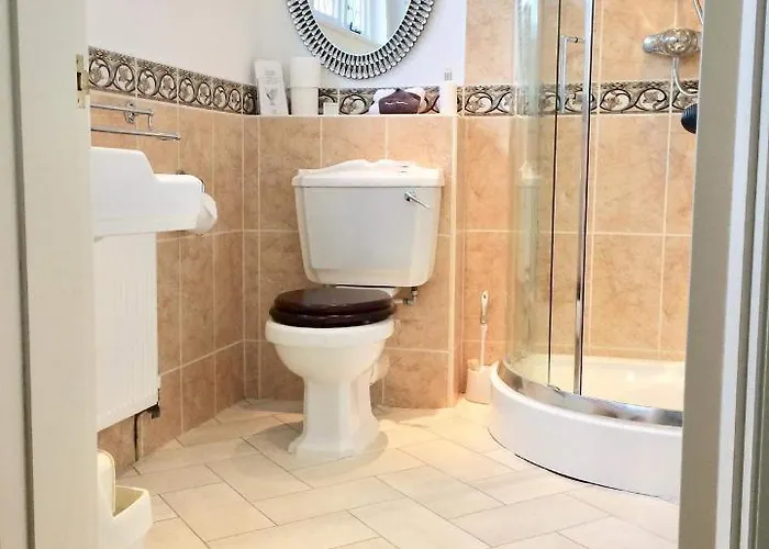 ستورز جيت هاوس فندق مبيت وإفطار باونيس أون وينديرمير