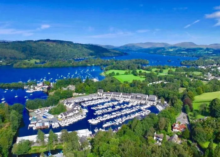 ستورز جيت هاوس فندق مبيت وإفطار