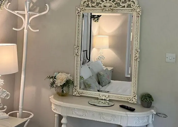 ستورز جيت هاوس 4* باونيس أون وينديرمير