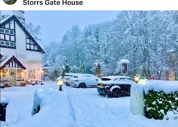 ستورز جيت هاوس باونيس أون وينديرمير