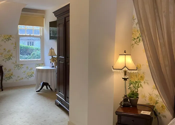 ستورز جيت هاوس