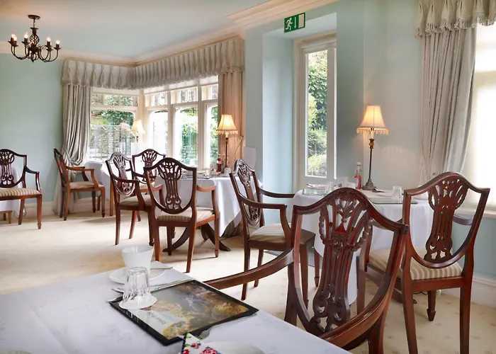 ستورز جيت هاوس 4* باونيس أون وينديرمير